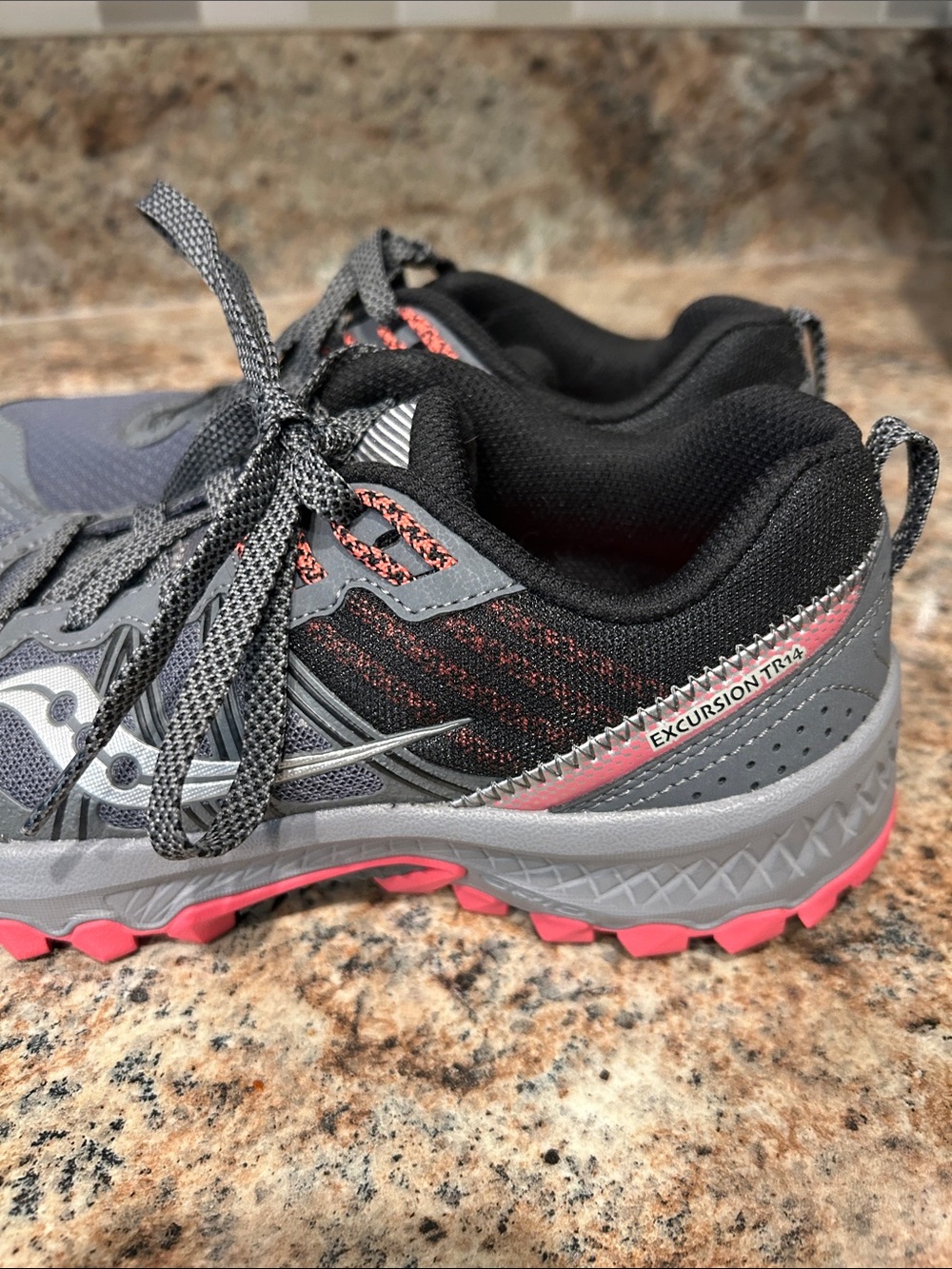 Saucony Excursion TR 14 Women's Gray and Pink/Coral Trail Running Sneakers 7 - Picture 3 of 9